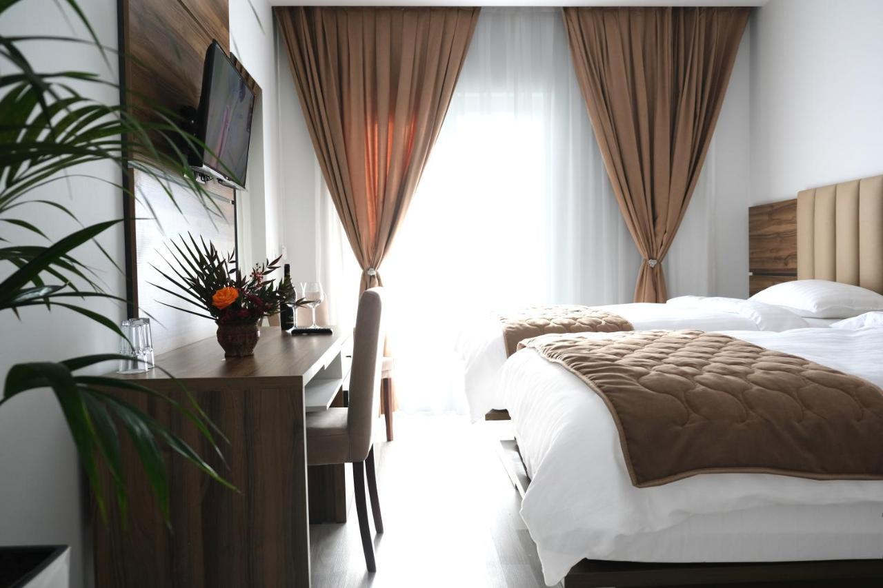 Gardenland Resort Bushat Exterior photo