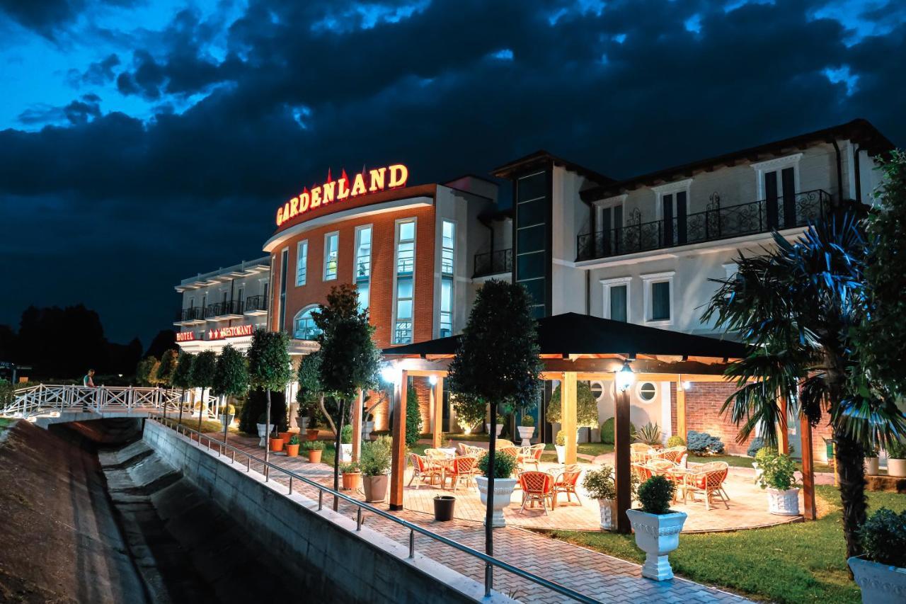 Gardenland Resort Bushat Exterior photo