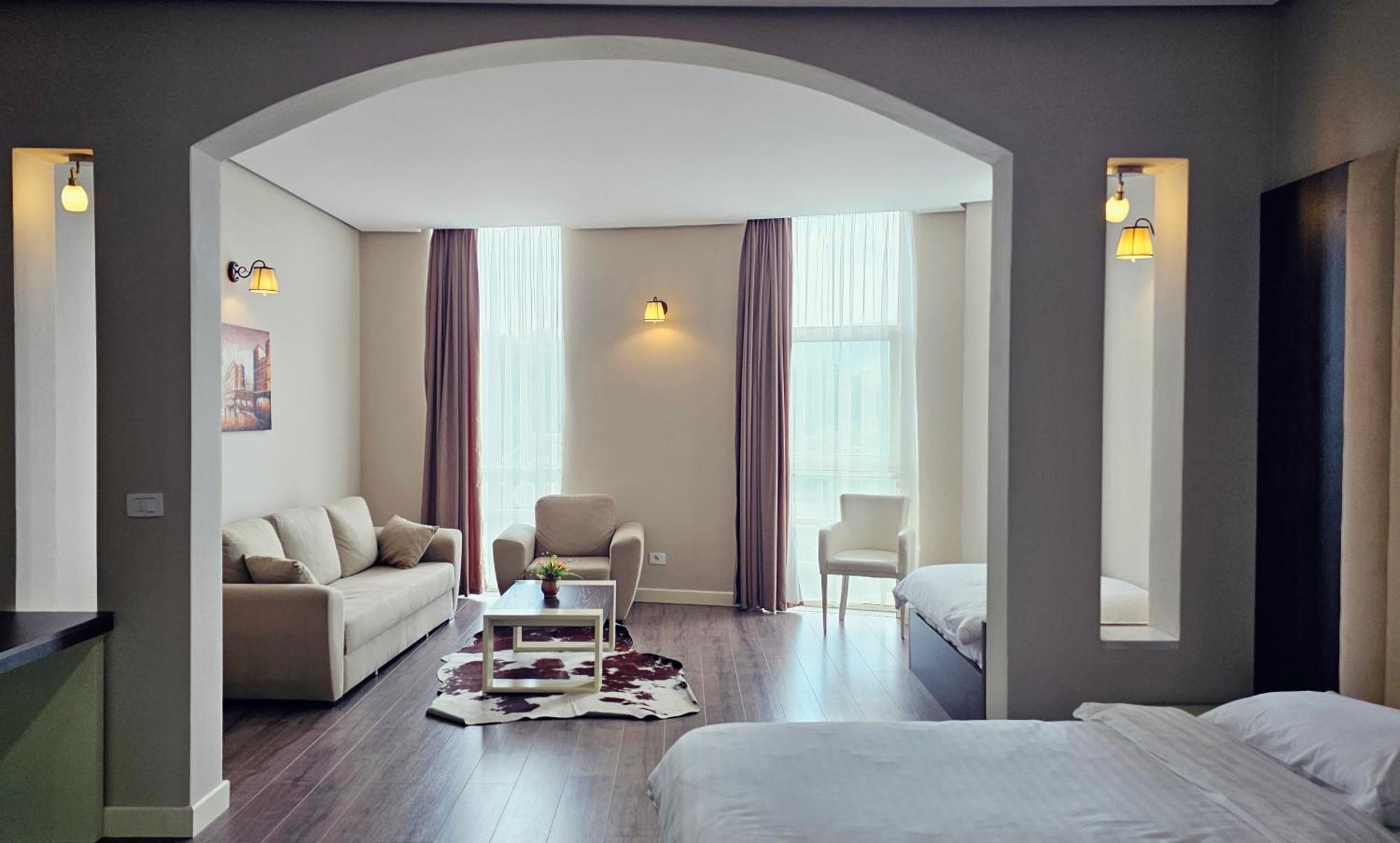 Gardenland Resort Bushat Exterior photo