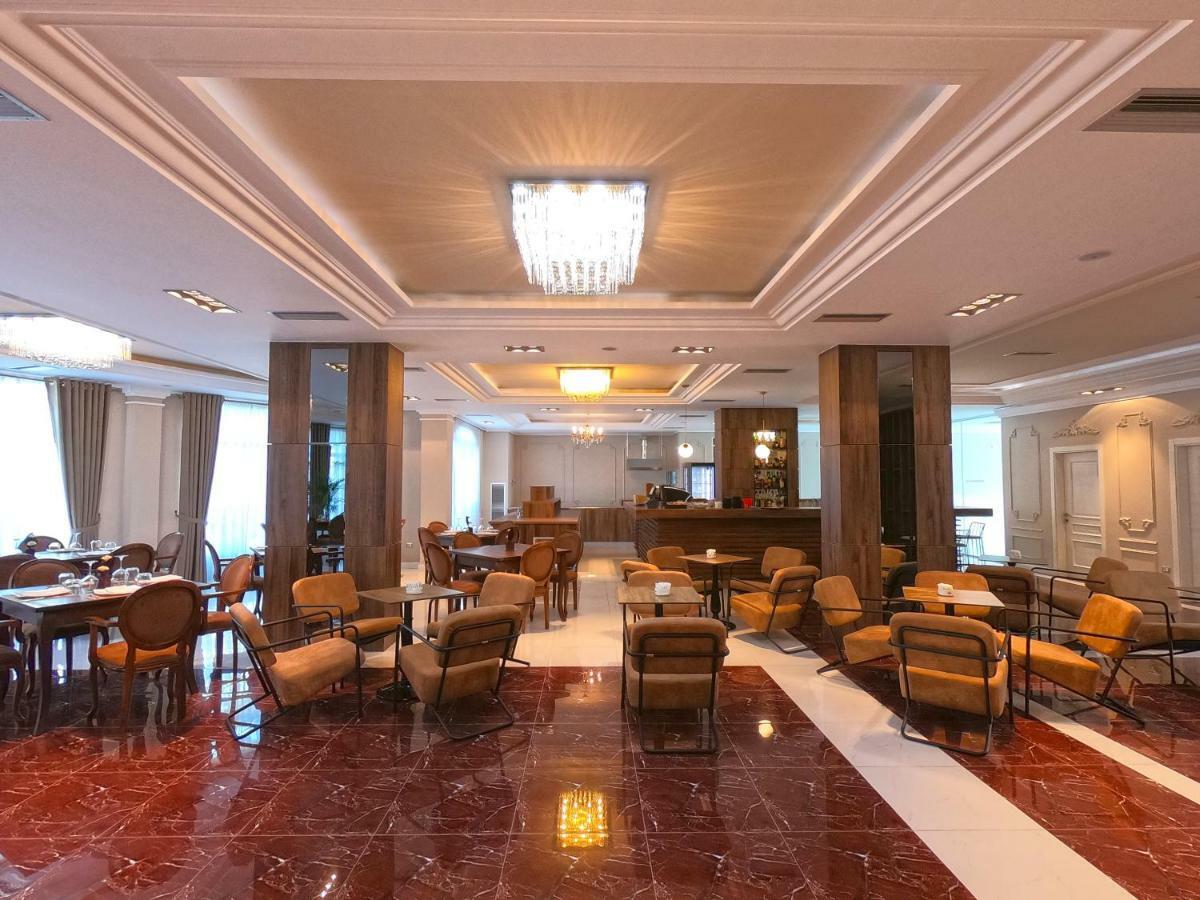 Gardenland Resort Bushat Exterior photo