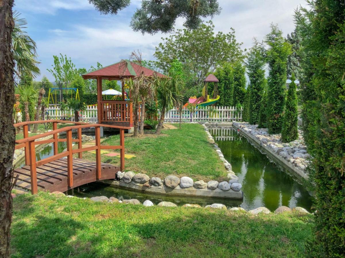 Gardenland Resort Bushat Exterior photo